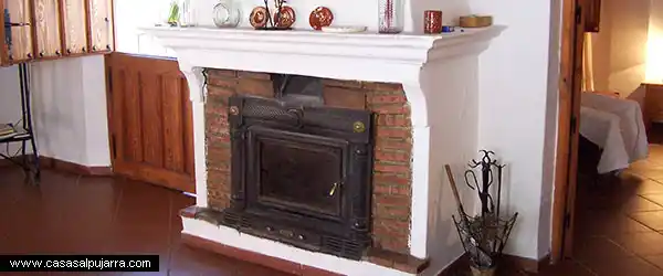 Casas en Alpujarra con chimeneas de leña