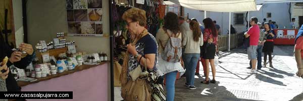 En la feria de artesanía en La Alpujarra Pampaneira