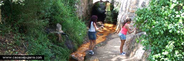 Paseando en La Alpujarra por sus senderos y caminos