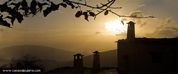 Ángeles en Las Chimeneas de La Alpujarra