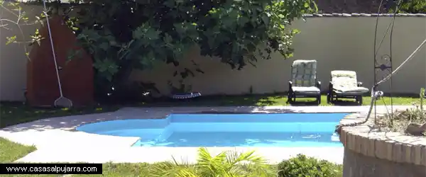 Manuel de turismo por Alpujarra en la psicina